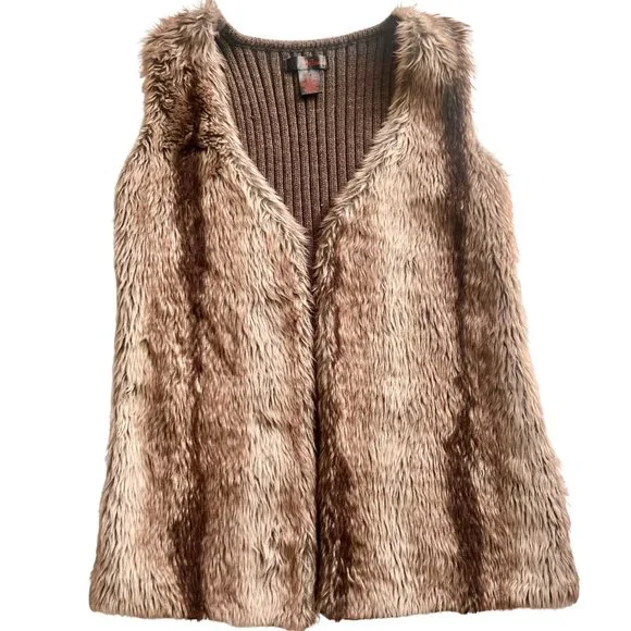 JJ Basics Faux Fur Women's Boho Vest - Picture 1 of 4